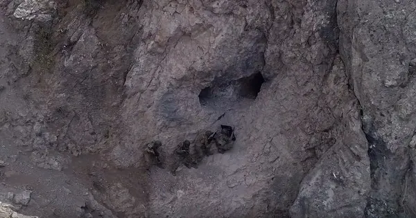 Bakanlık paylaştı! Mehmetçik terör inlerine böyle girdi