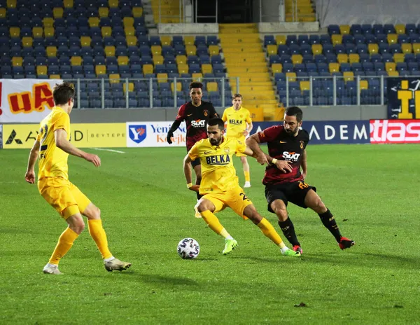 galatasaray-ankarada-derin-yara-aldi-ankaragucu-2-1-galatasaray-mac-sonucu-ozet-1614796490188.jpg Galatasaray Ankara'da derin yara aldı! Ankaragücü 2-1 Galatasaray (MAÇ SONUCU ÖZET) - 3