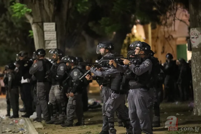 Terörist İsrail Mescid-i Aksa'da kan döktü! Yüzlerce yaralı var! İşte son görüntüler 14