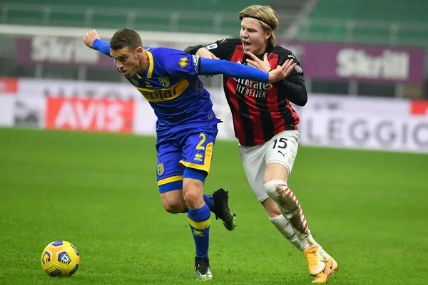 Milan Parma'ya yenilmekten son dakika golüyle kurtuldu - 1