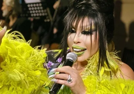 Türk sanat müziğinin Diva’sı Bülent Ersoy vasiyetini açıkladı! 4 yıl önce kaybettiği annesine mektup yazdı