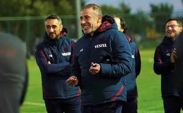 Lider Trabzonspor Medipol Başakşehir'i ağırlayacak! Zirvede zorlu viraj - 1