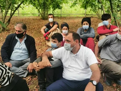 kurtce-provokasyonuna-girismislerdi-vali-findik-iscileri-ile-el-ele-1599407508572.jpg ''Kürtçe'' provokasyonuna Sakarya Valisi dur dedi! Vali, fındık işçileri ile el ele - 1