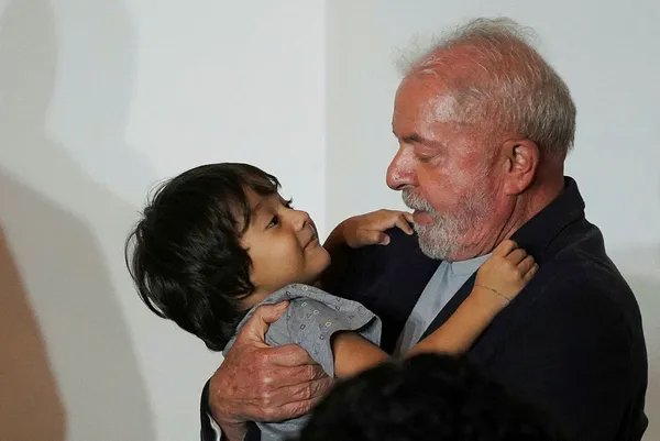 Onlarca çocuk şuruptan öldü! Endonezya’da sıvı ilaç satışı yasaklandı