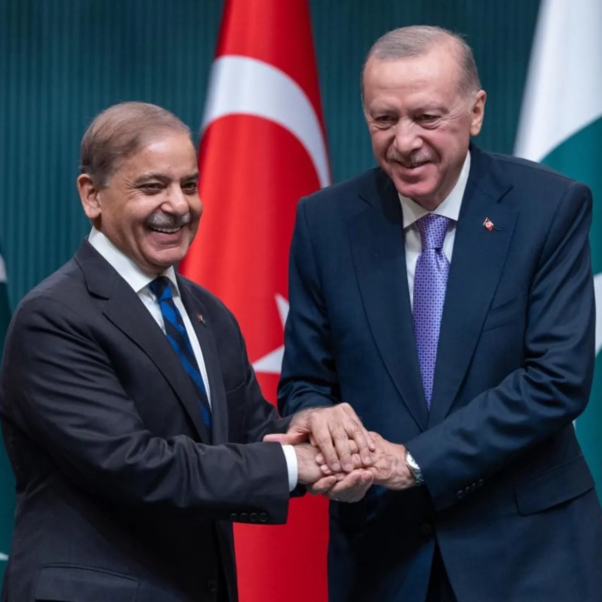 Türkiye ile Pakistan ekonomik ortaklıkta vites yükseltecek: Ticarette hedef 5 milyar dolar