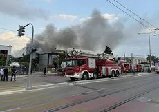 İzmir’de 2 ayrı fabrikada yangın