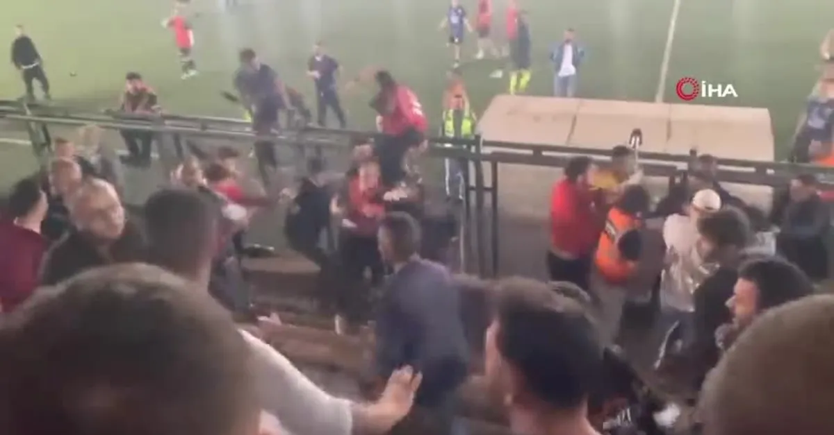 Bursa'da futbol turnuvasındaki bıçaklı kavga kamerada: 2'si ağır 3 yaralı