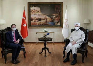 Diyanet İşleri Başkanı Erbaş'tan Avrupa'ya ırkçılık dersi! "İbadethanelere saldırılar önlenmeli"