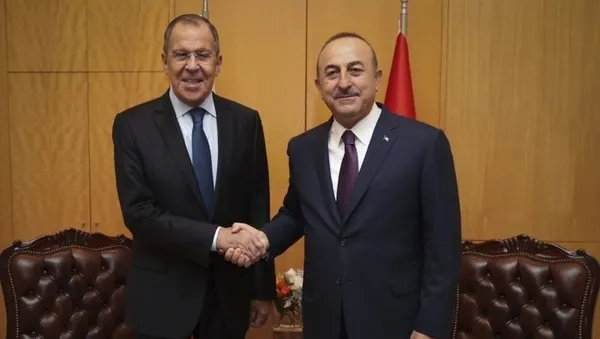 turkiyeden-rusya-ukrayna-krizine-yonelik-diplomatik-adim-disisleri-bakani-cavusoglundan-her-iki-bakana-telefon-1645023049546.jpg Türkiye'den Rusya - Ukrayna krizine yönelik diplomatik adım! Dışişleri Bakanı Çavuşoğlu'ndan her iki bakana telefon - 1
