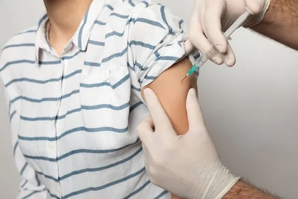 Sağlık Bakanlığı iki yeni Kovid-19 aşısı için daha devrede! Moderna ve Johnson&Johnson için görüşmeler dürüyor - 3