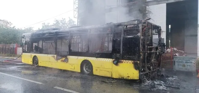 Sultanbeyli’de seyir halindeki İETT otobüsü alev topuna döndü