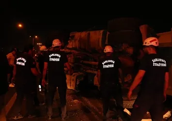 Şanlıurfa’da zincirleme kaza: Tır devrildi 3 kişi yaralandı