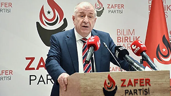 Ümit Özdağ’dan gençlere skandal çağrı: Zafer Partisine oy vermeyeceklerse annenizi babanızı seçim günü eve kilitleyin