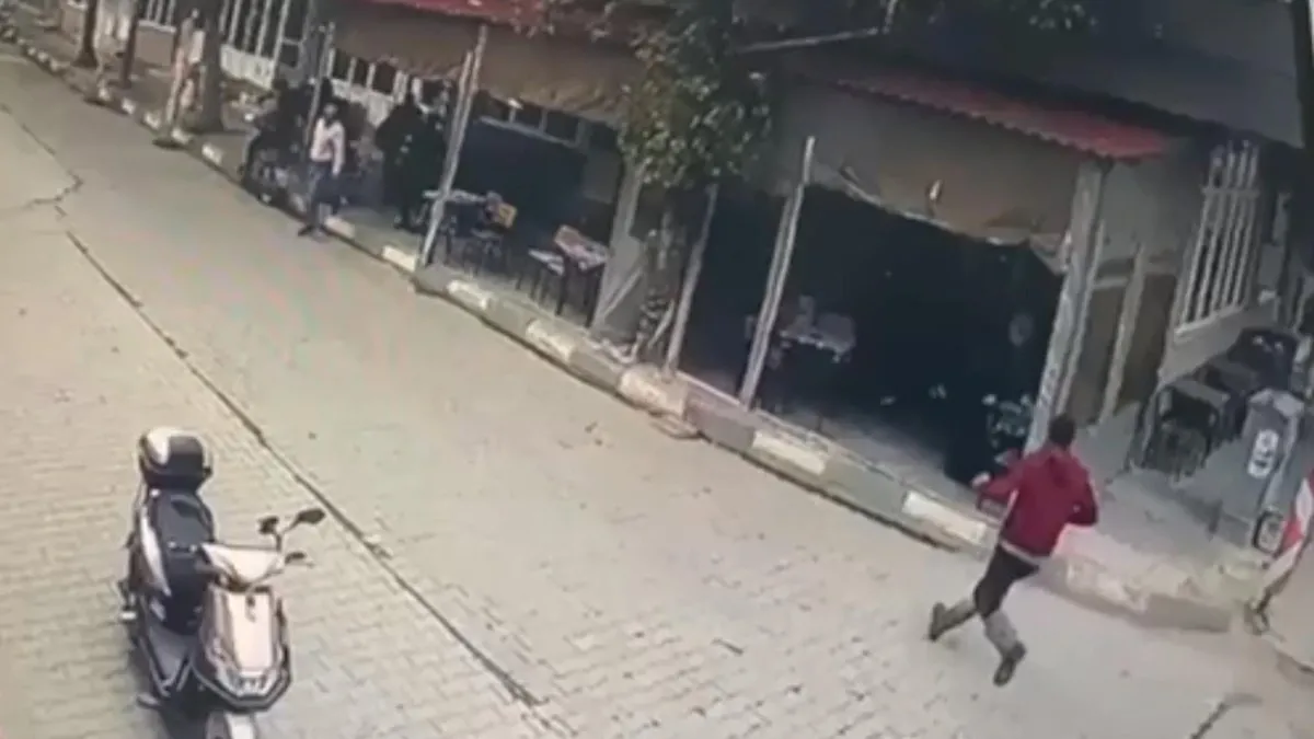 Edirne’de husumet kavgası kanlı bitti: Baba ve oğuldan silahlı saldırı!