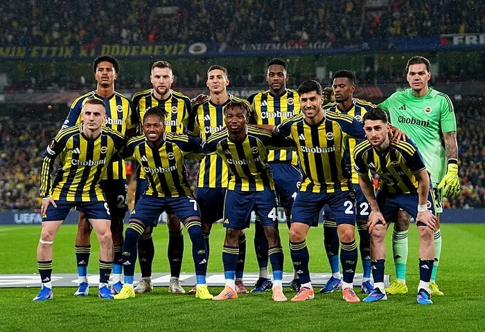 fenerbahcede-skriniar-sakatligi-sonrasi-rotasyon-karari-tedescodan-yeni-plan-1771622722070.jpeg Fenerbahçe’de Skriniar sakatlığı sonrası rotasyon kararı: Tedesco’dan yeni plan - 6