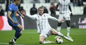 Beşiktaş’ın İngiliz stoperi Joe Worrall takıma veda etti