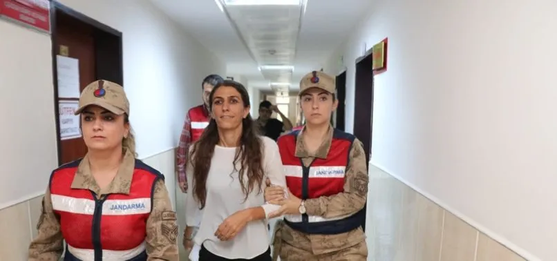 Son dakika: HDP'li ilçe Başkanı Rojda Nazlier'in dosyası kabarık çıktı!