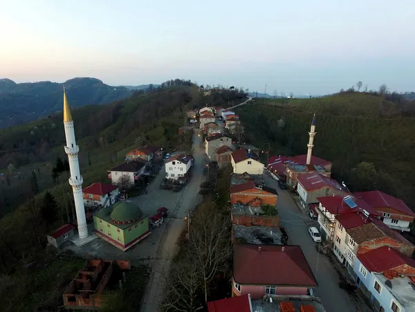 1618347536819.jpg Bir adımla iftar saati değişti! Karadeniz'de fıkra gibi olay - 3