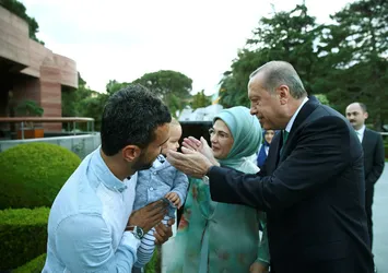'Liderimiz milyonları cesaretlendirdi'