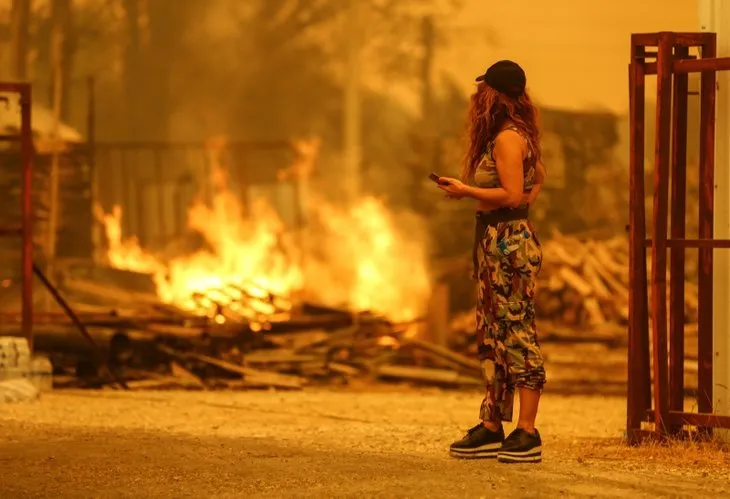 Dünya basını Türkiye’deki orman yangınlarını bu fotoğraflarla gördü!