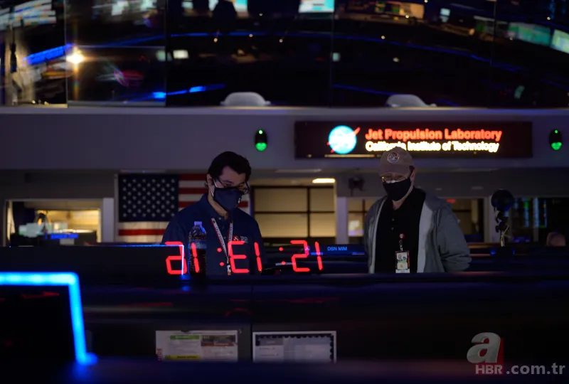 Perseverance Mars’a iniş yaptı! NASA ilk fotoğrafı paylaştı 11
