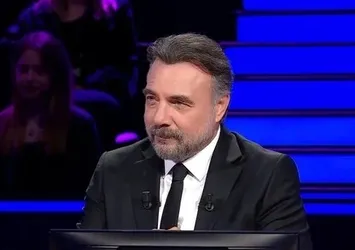 Osmanlı Devleti'nin ilk anayasası olan "Kanun-ı Esasi" hangi padişah döneminde ilan edilmiştir?