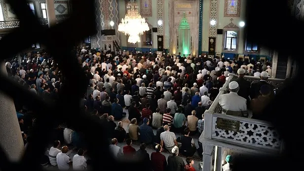 Bugün kandil mi? Kadir Gecesi kandil mi? 8 Mayıs Kadir Gecesi bugün mü idrak edilecek? İşte Diyanet takvimi