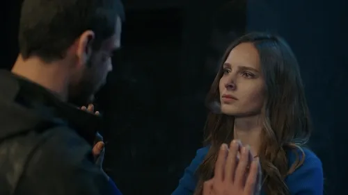 Yalnız Kurt 30. bölüm fragmanı izle | "Hayatı sana bağlı, benimle olmazsan Altay ölecek!"