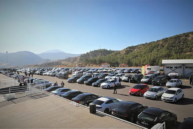 Tarih verildi! İkinci el araba fiyatları ne zaman düşecek? Uzmanlar açıkladı! Fiyat güncellemesi...