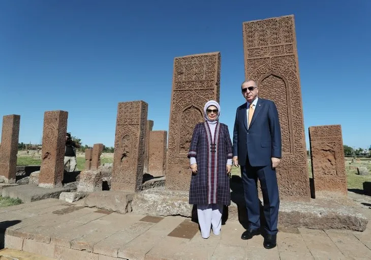 Başkan Erdoğan Bitlis'te! Ahlat Gençlik Merkezi'nin açılışını yaptı