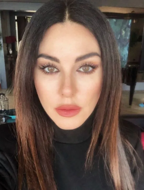 Direksiyon başında alkollü yakalanan Defne Samyeli’nin ehliyeti alındı