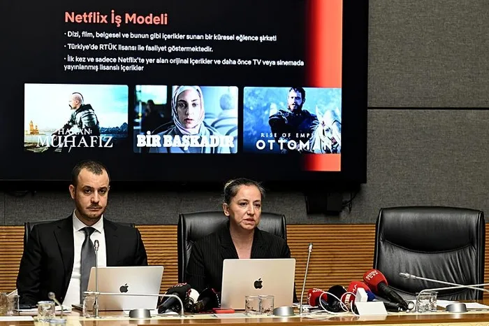 netflix-lgbtyi-destekliyor-mu-komisyonda-gergin-anlar-lafa-tur-attirmayin-1737037444014.jpeg (FOTO: AA )