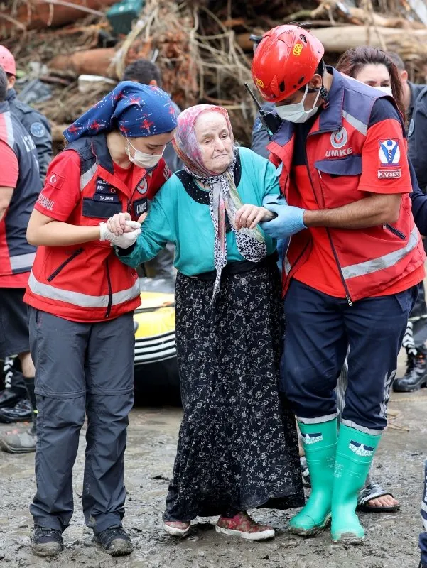 Kastamonu, Sinop, Samsun, Bartın’da sel felaketi! Can kaybında kahreden artış