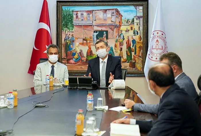 Bakan Selçuk, 81 ilin Milli Eğitim Müdürü ile görüştü! Yüz yüze eğitim masaya yatırıldı - 1