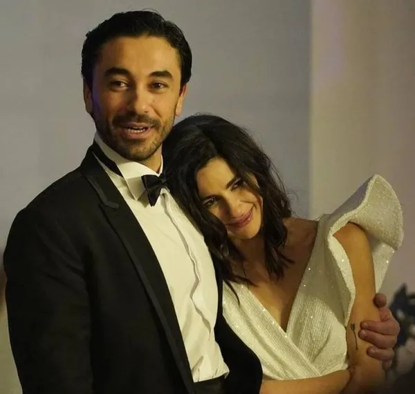 nesrin-cavadzade-ve-gokhan-alkandan-kotu-haber-evlenmeleri-bekleniyordu-1655099281468.jpg Nesrin Cavadzade ve Gökhan Alkan'dan kötü haber! Evlenmeleri bekleniyordu... - 1