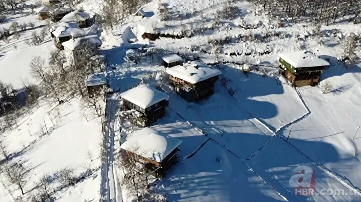 Yüzlerce köyle ulaşım sağlanamıyor! Kar kalınlığı iki metreye ulaştı