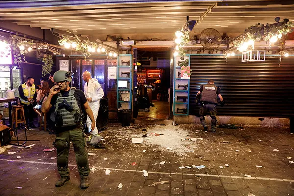 1649357884685.jpg İsrail'de silahlı saldırı: İki kişi öldü çok sayıda yaralı var - 1