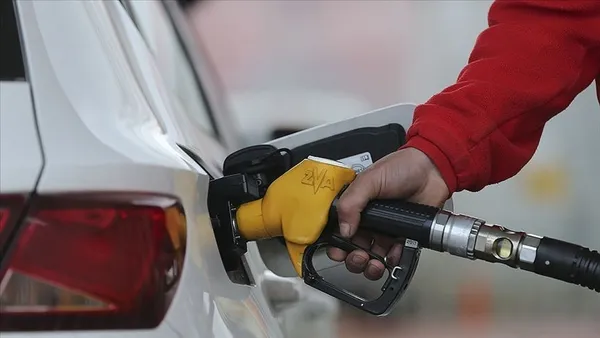 Akaryakıt fiyatlarına indirim bekleniyor! Bu gece yarısı pompaya yansıyacak | Benzin motorin LPG'ye indirim gelecek mi? İşte Güncel akaryakıt fiyatları... - 4