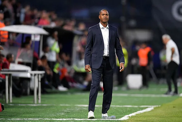 Adana Demirspor’da Galatasaray maçı öncesi flaş gelişme! Teknik direktör Patrick Kluivert ile yollar ayrıldı...