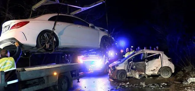 Bahçeköy’de feci kaza! İki araç hurdaya döndü