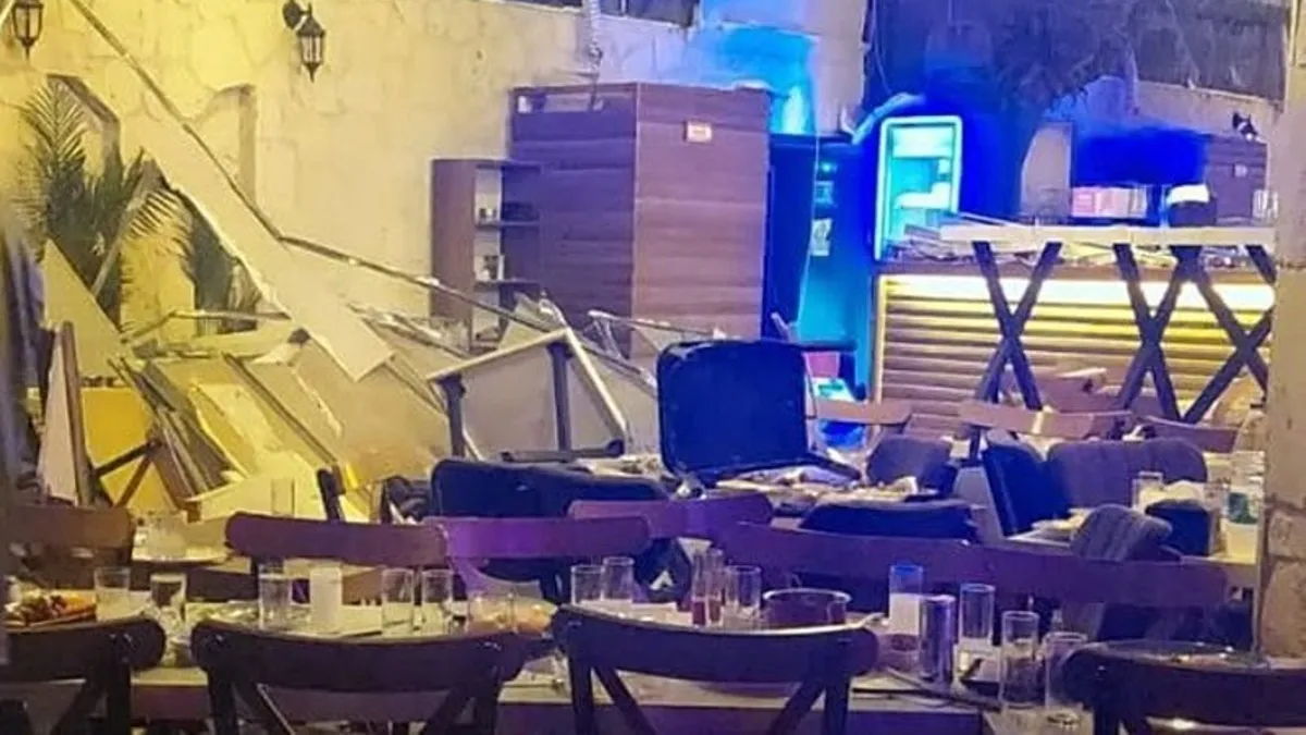 İzmir'deki eğlence mekanında facia! Tavan çöktü: Çok sayıda yaralı var