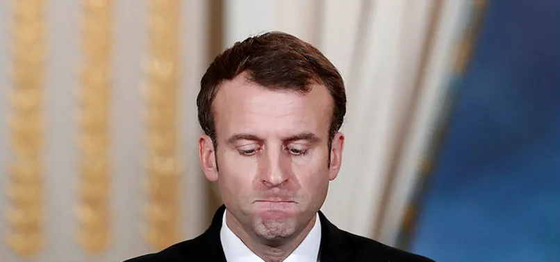 Macron sömürgeci tarihlerinin yüzlerine vurulmasından dolayı Türkiye'yi suçladı