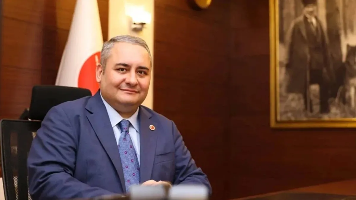 “Özgür Özel tehdit mesajı attı” diyerek duyurdu! Keçiören Belediye Başkanı Özarslan CHP’den istifa etti