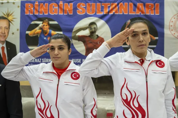 Busenaz Sürmeneli: Testim pozitif çıktığında hiçbir belirtim yoktu - 2