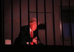 Trump Tahran'da parmaklıklar ardında! İran'da sembolik hapishane kuruldu