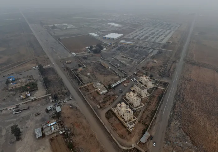 suriyede-tarihi-donusum-kademeli-entegrasyon-yarin-basliyor-yeni-yol-haritasi-nasil-isleyecek-1769961200780.jpg Suriye'de kademeli entegrasyon yarın başlıyor! Son detaylar A Haber'de: Haseke Valisi belli oldu - 5