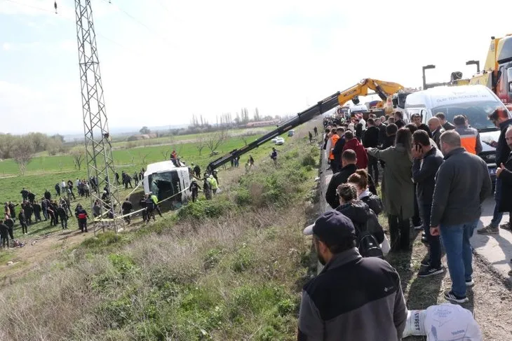 Eskişehir'de korkunç kaza! 3 ölü 31 yaralı