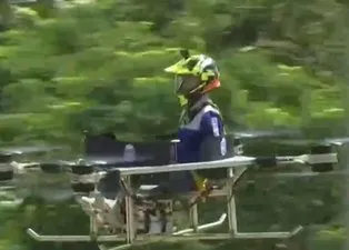 Trafik çilesine ilginç çözüm! Uçan drone tasarladı