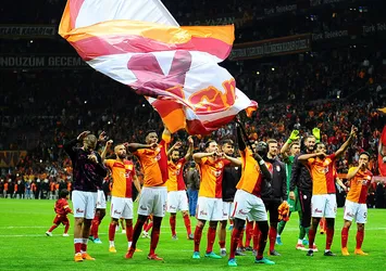 Galatasaray'dan ayrılan iflah olmuyor