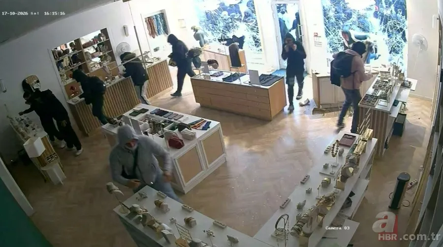 Macron yönetimi Fransa’daki protestolara yönelik kısıtlamaları artırdı, Paris’te güvenlik önlemleri sıkılaştı 7